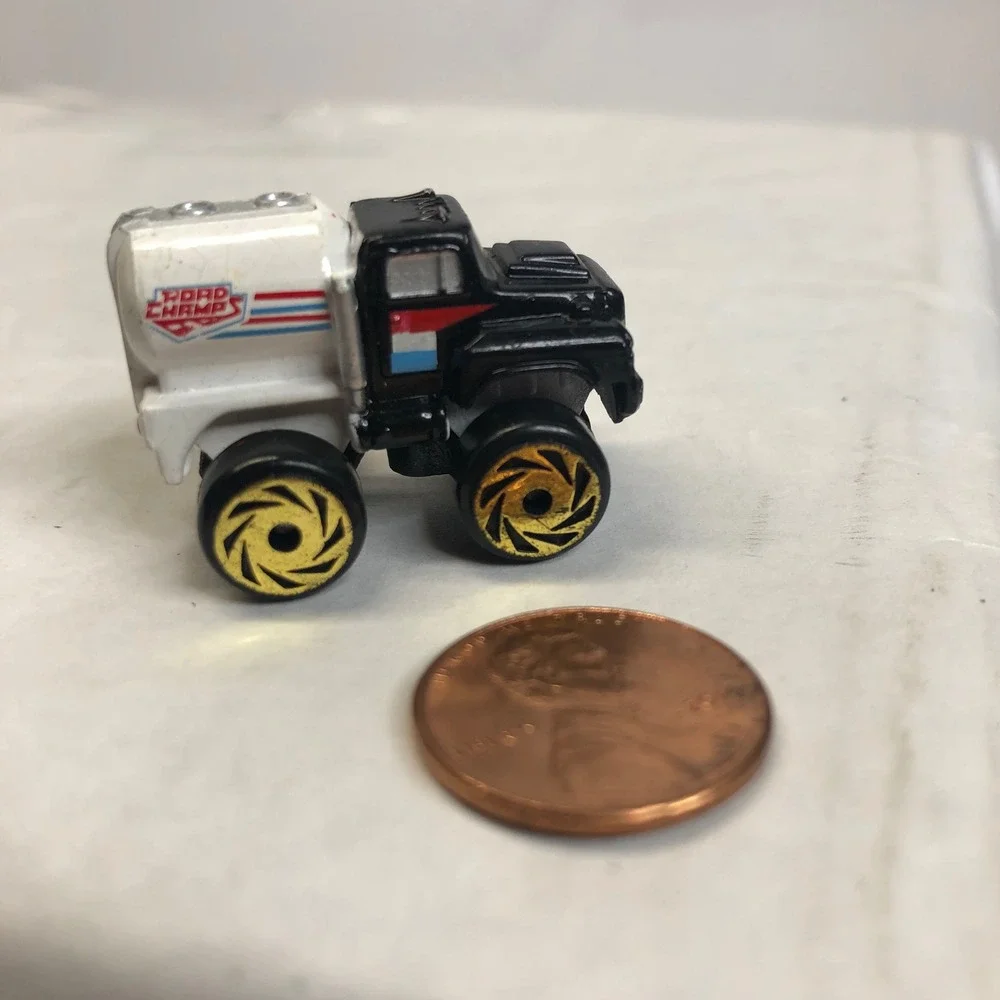 Road Champs 1987 Mini Monster Wheels Tank Tanker Truck White Black Micro Vintage